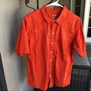 Mountain Hardwear short sleeve shirt. Size M